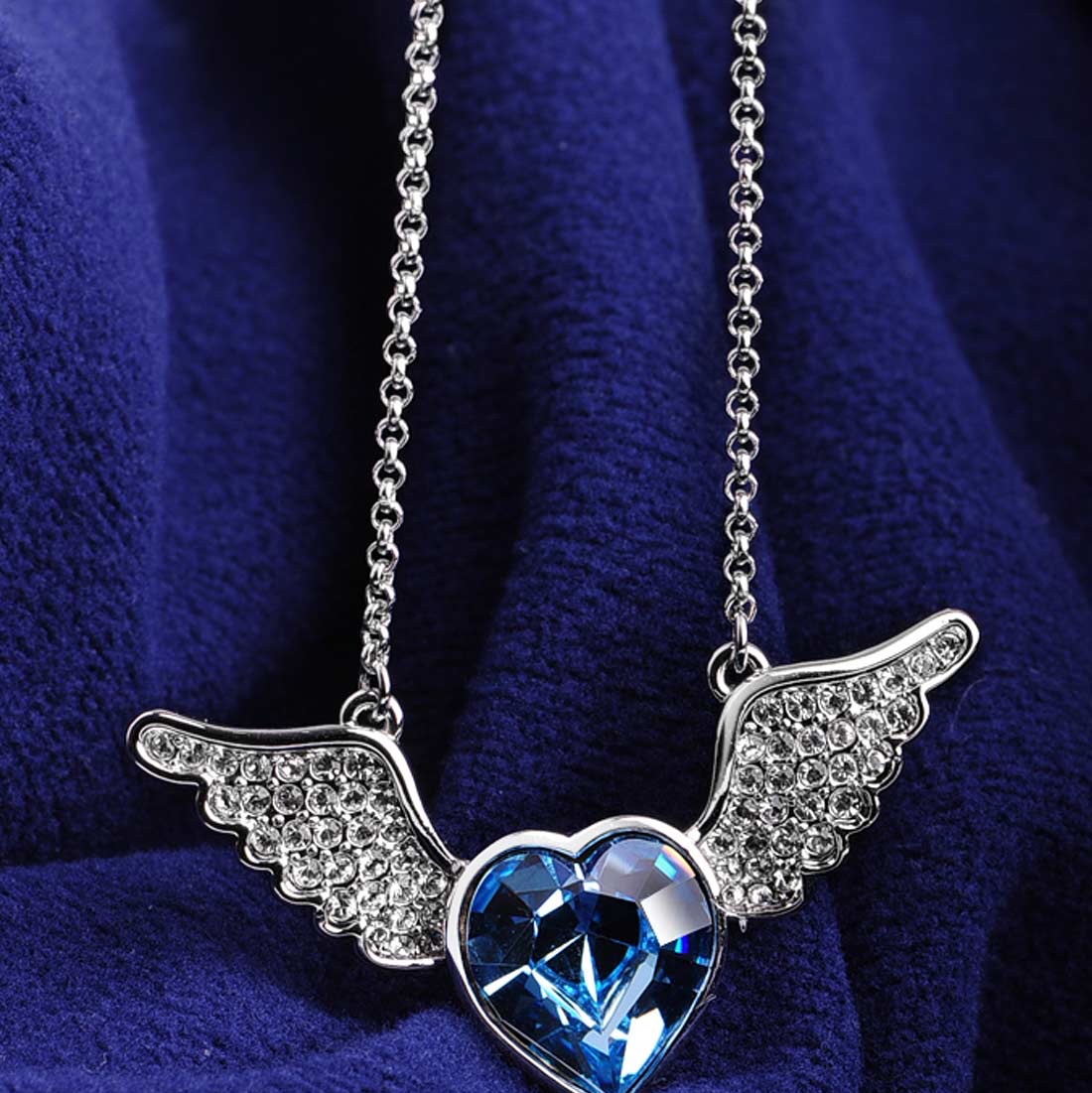 انها جميلة, لا تتحرك -قلادة 90 -