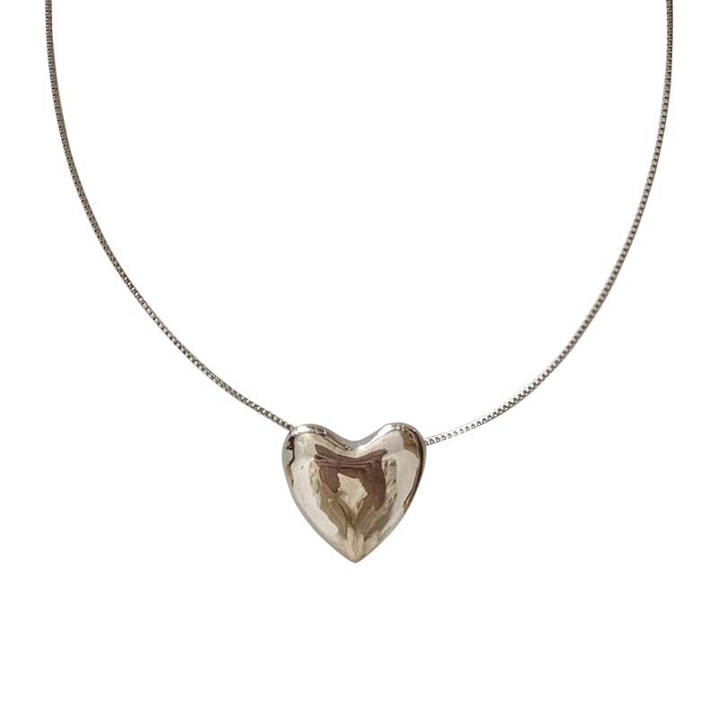 "Instagram cold style big heart pendant necklace for women, fashionable, simple, exaggerated and individual, Internet celebrity collarbone chain, trendy summer. details Picture