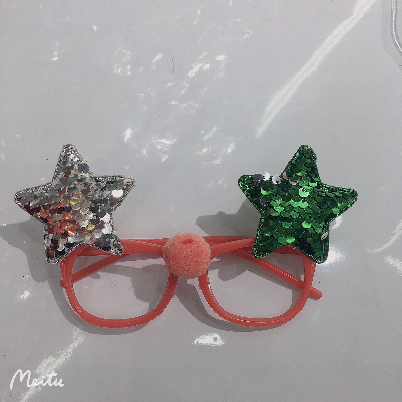 Sequined five-star glasses