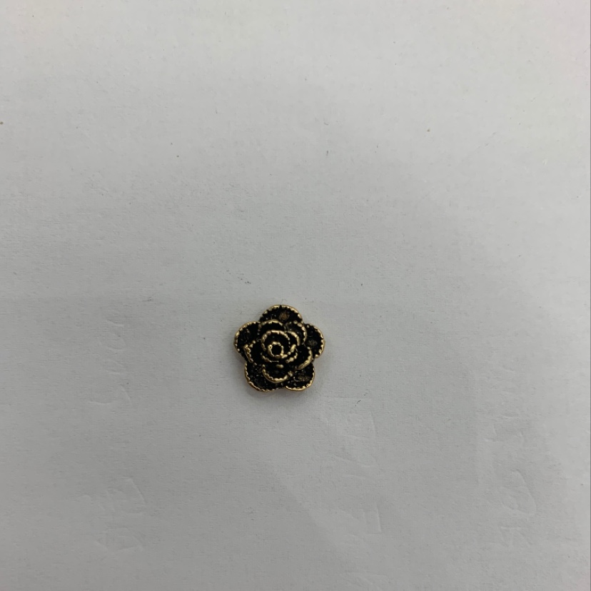 Alloy rose