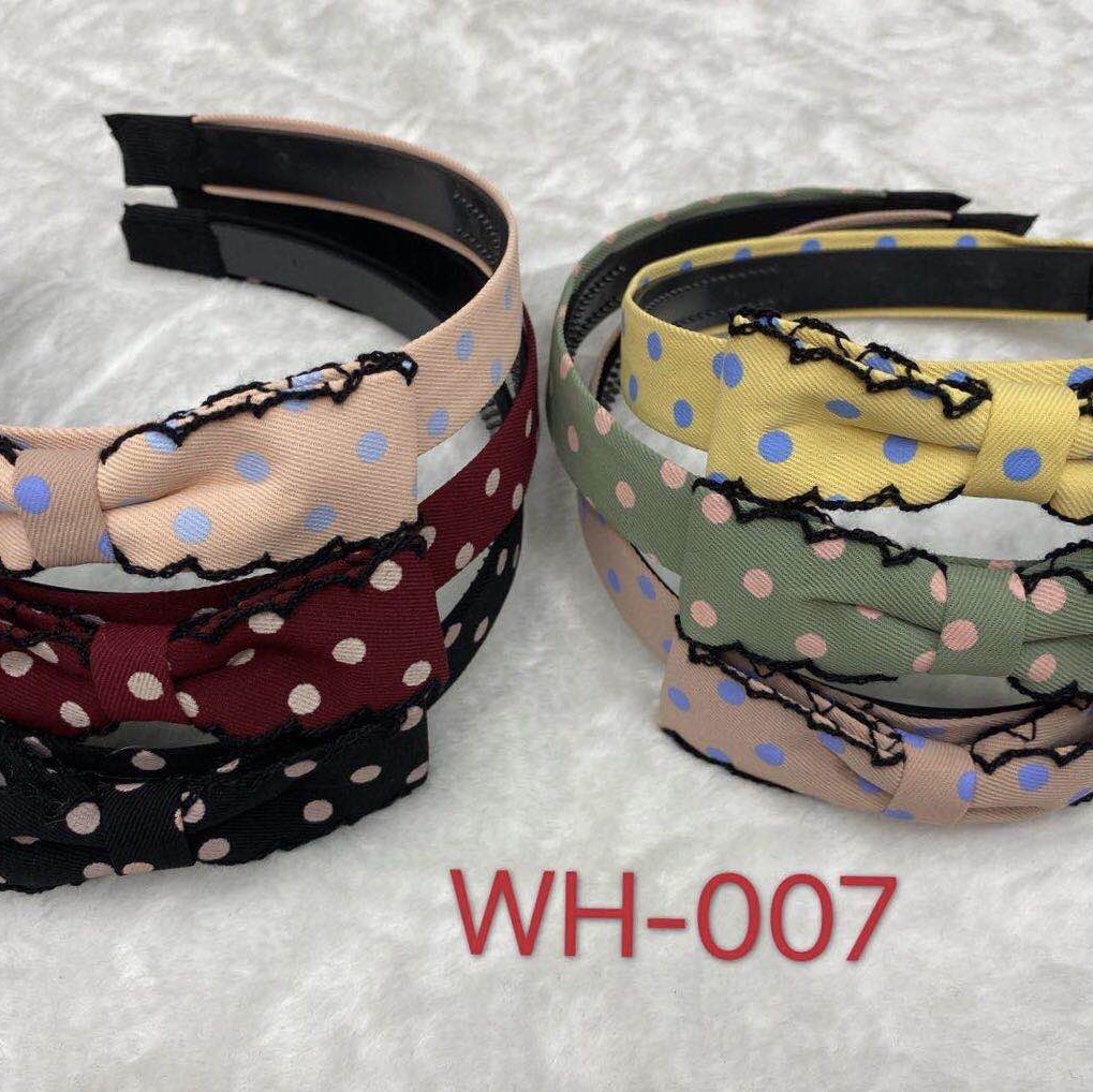 Hooked small bow tie tips