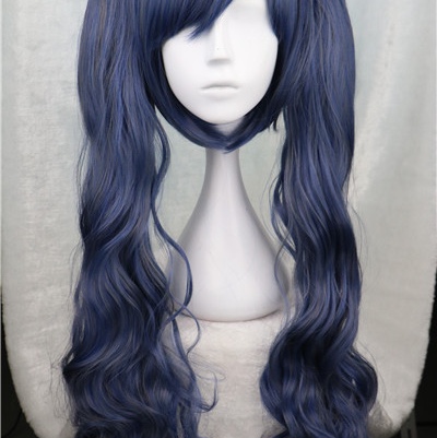 31. Long curly wig