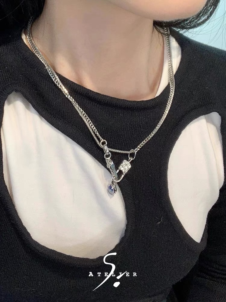 ATELIERSO Double pin V-shaped pendant necklace, an original and niche design, exudes a sense of sophistication and individuality detail image 3