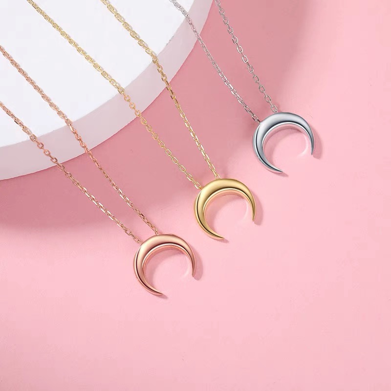 Meniscus necklace