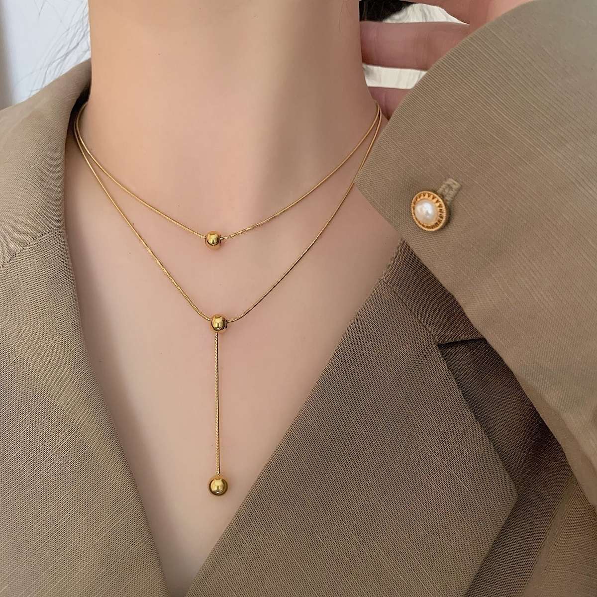 Japanese and Korean non-fading, simple and versatile, elegant collarbone chain, women's niche design, ins double-layer necklace, trendy Item Picture