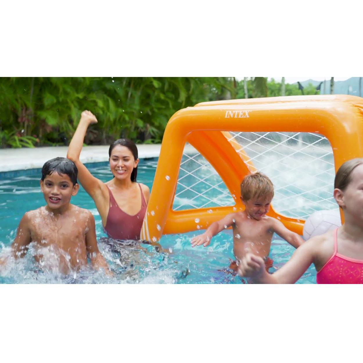 INTEX Children's Water Play Football Frame Water Ball Net Toy 58507 Application Scenario
