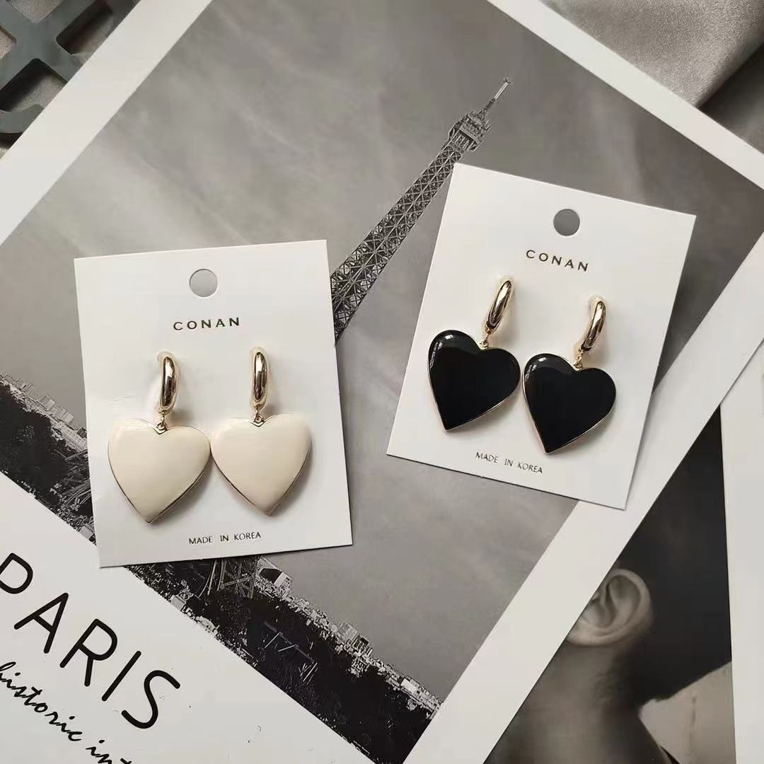 JINMUKE Korean imported Dongdaemun fashion earrings, large heart, white and black, high-end and elegant stud earrings, new style