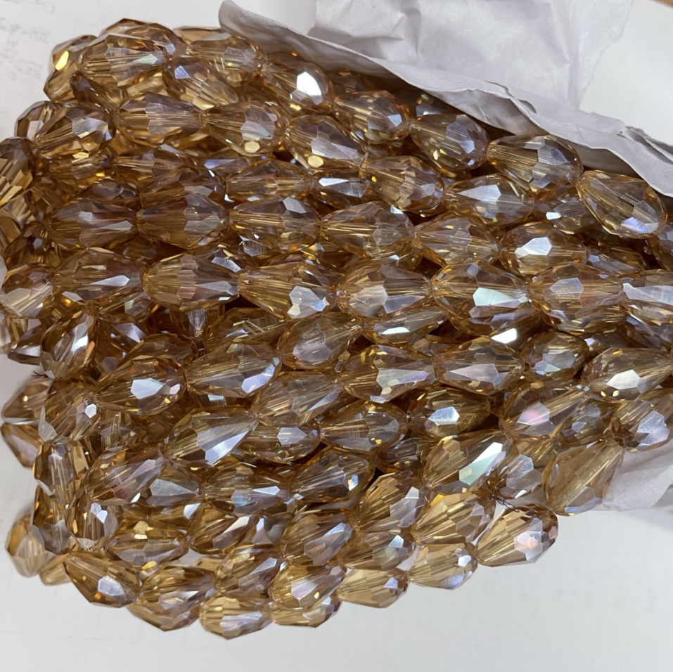 饰品配件10m水滴，水晶手链编织串珠材料车轮珠厂家直销，琥珀金