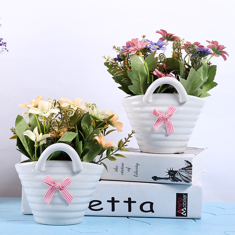 Ceramic hand-held basket simulation flower set decoration piece Application Scenario