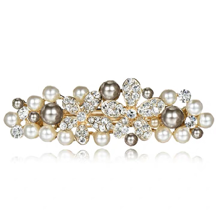 Pearl flower hair clip