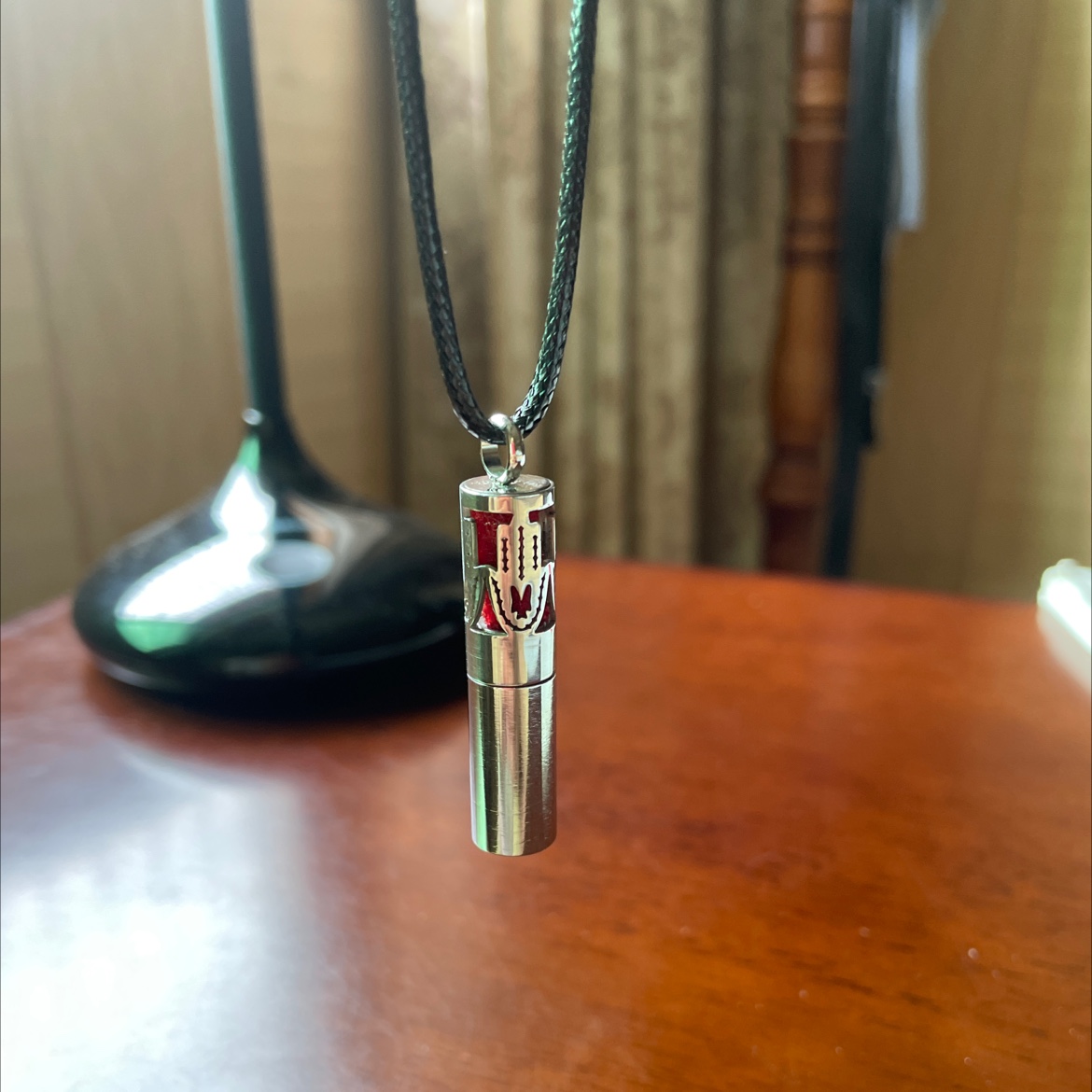 Stainless steel 3-section perfume and aromatherapy pendant H