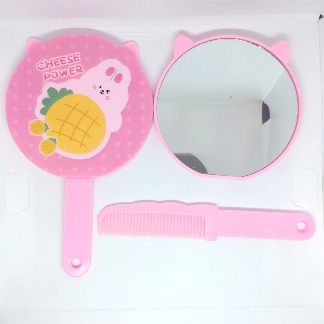 A set of combs and mirrors