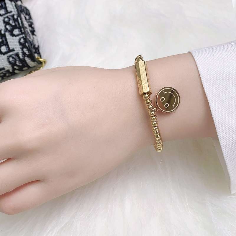The Japanese and Korean smiley face round bead elastic bracelet is the same style as the female fashion Internet celebrity. It is versatile, unique and trendy details Picture