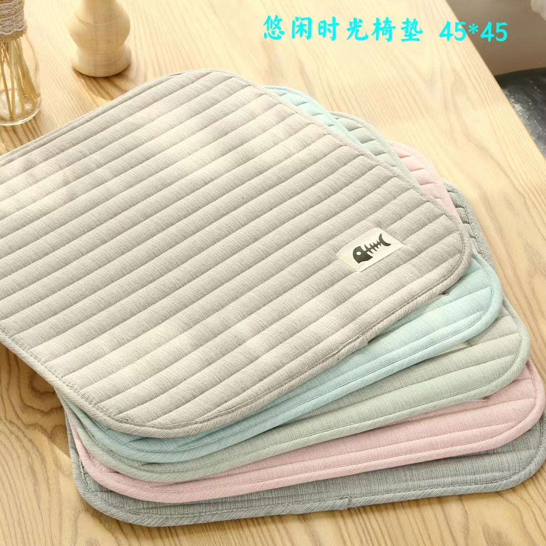 厂家直销批发零售坐垫椅垫45*45