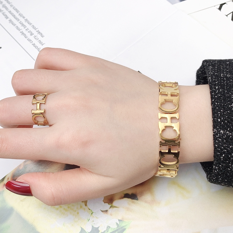 European and American letters bracelet for women wide version bracelet for women plated rose gold without fading tide