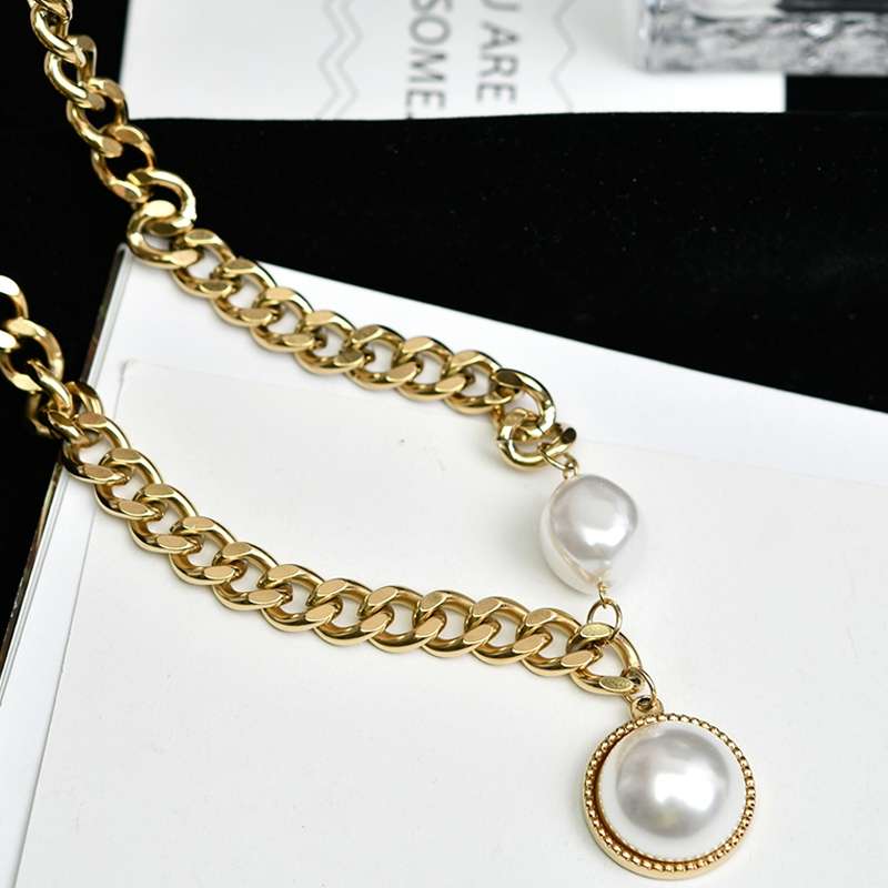 Korean exaggerated golden thick chain large pearl women's iron chain sweater and chain sweatshirt are fashionable and versatile for European and American trendsetters and Internet celebrities Specification image