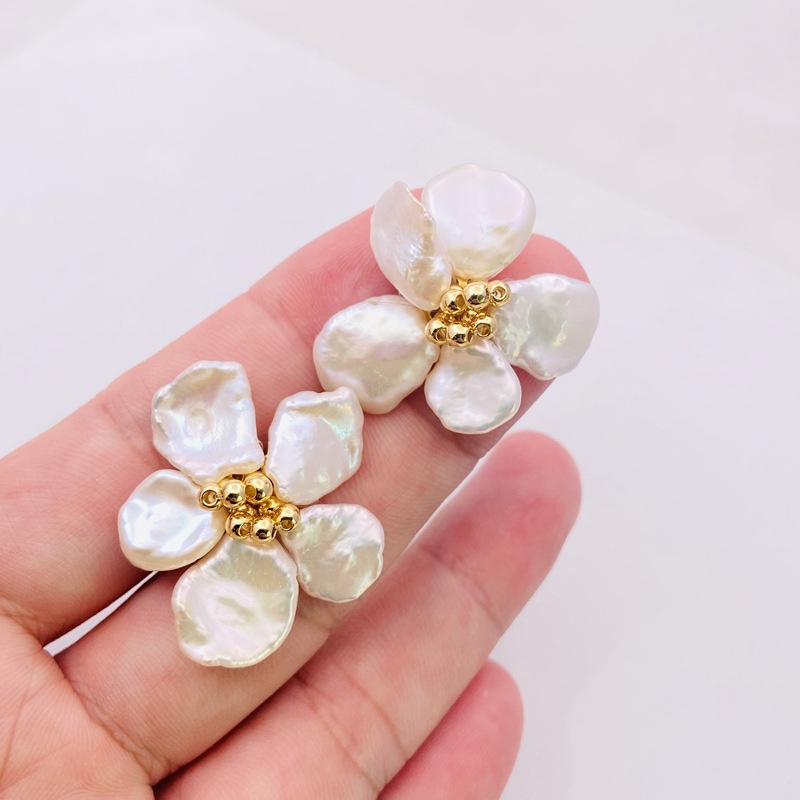 Natural freshwater pearl woven flower earrings, French charm.