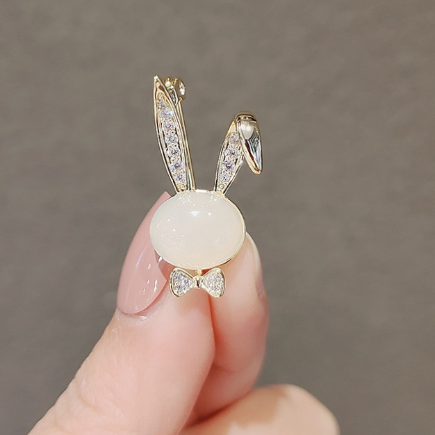Bunny pin