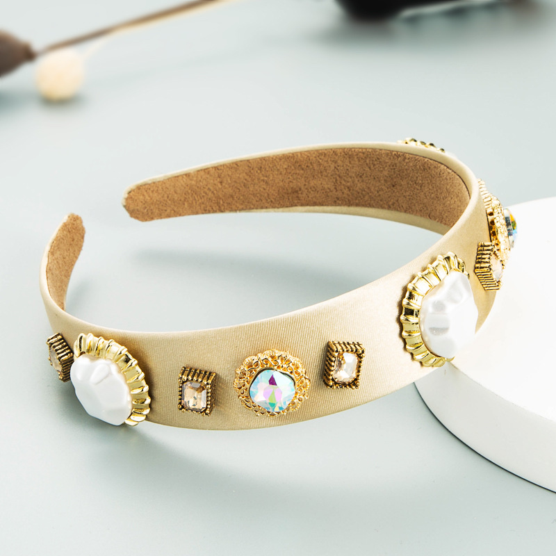 European-style geometric pearl-like alloy wide-edge headband inlaid with rhinestones Specification drawing
