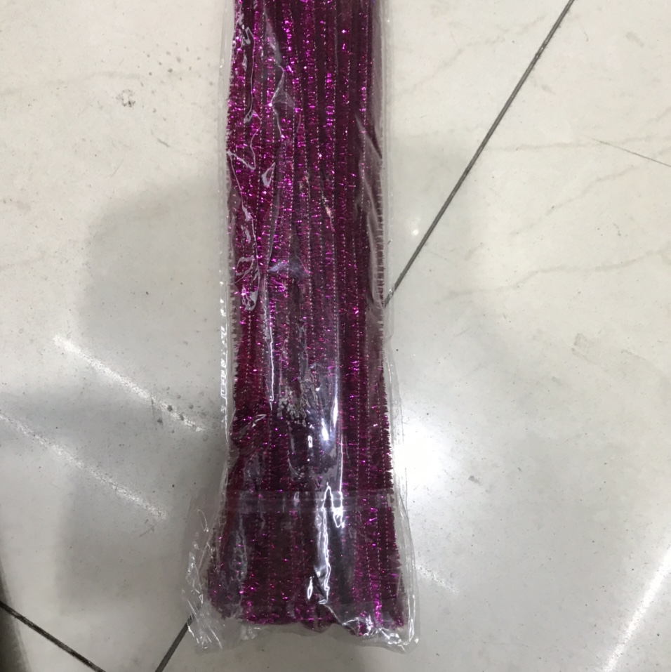 The scallion strips are rose red