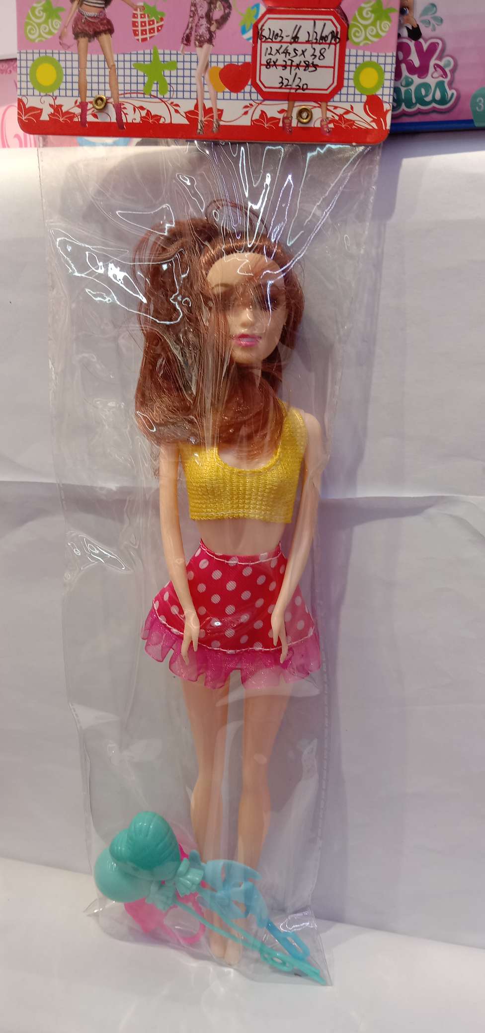 11-inch full-body Barbie with accessories detail image 2