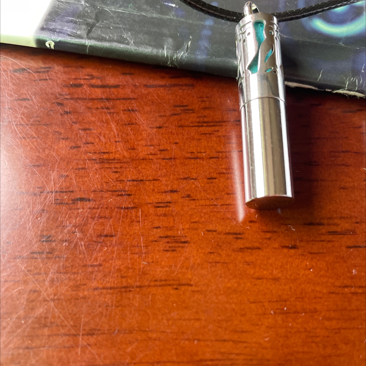 Stainless steel 3-section perfume and aromatherapy pendant E Item Picture