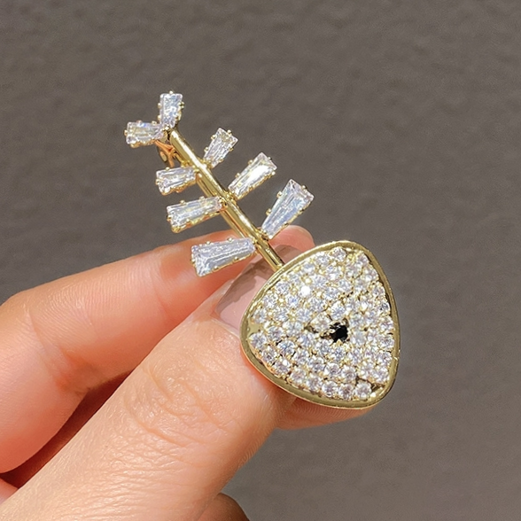 Fish bone pin