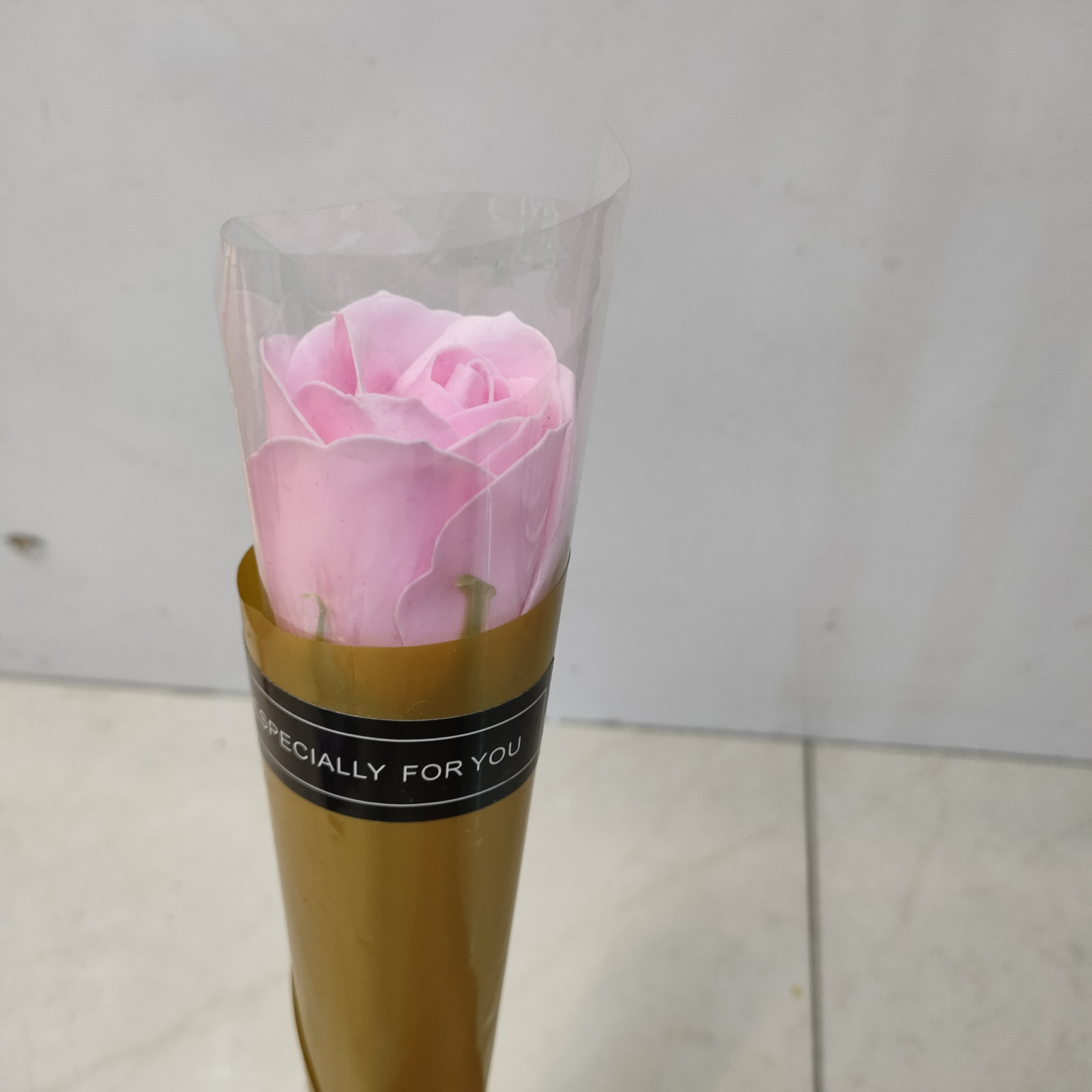 Single rose gold