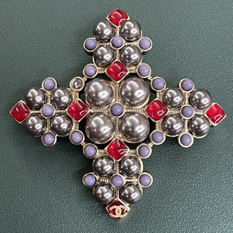 Stylish High quality Pearl Red Brooch 10