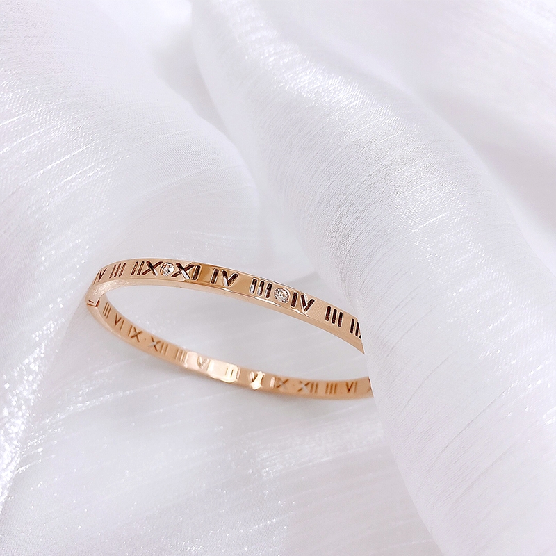 Net celebrity fashion personality rose gold Roman numerals diamond bracelet female Instagram niche design sense high tide