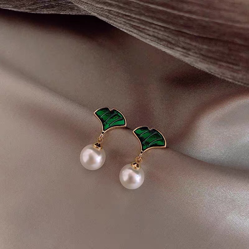Classic fashion dripping fan pearl vitality girls summer must-have earrings