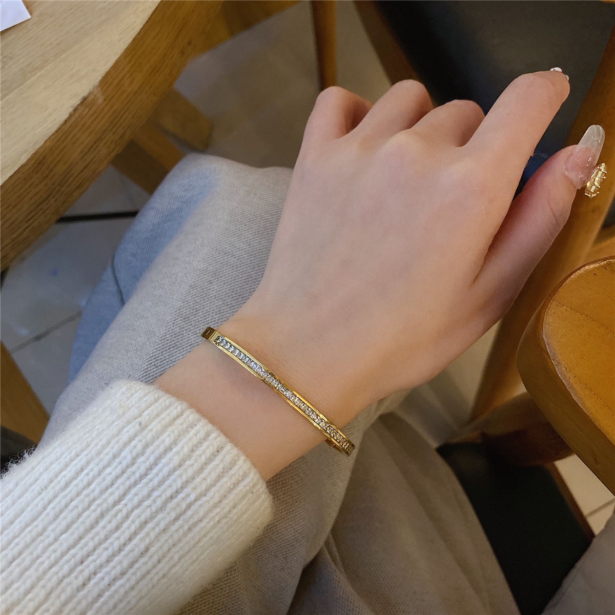 Senior sense bracelet female summer ins niche design fade boudoir personality bracelet bracelet