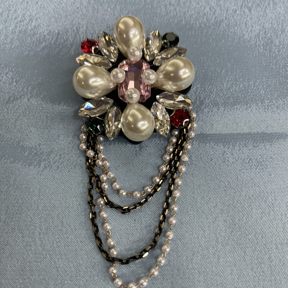 Stylish High quality Pearl Chain Brooch 7