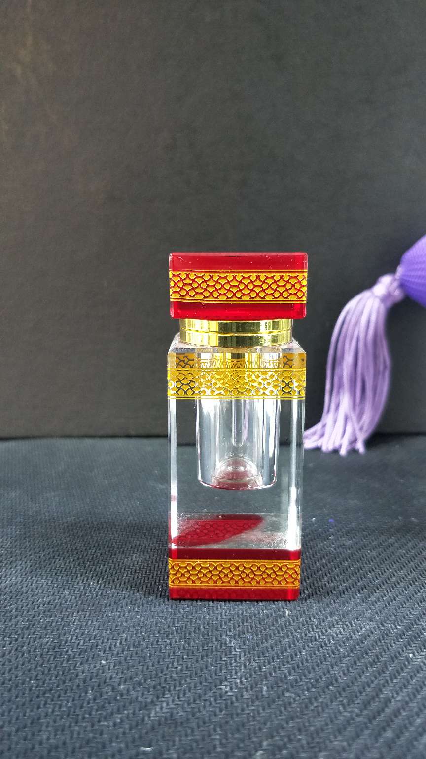 High-end crystal perfume Bottle 03 Application Scenario