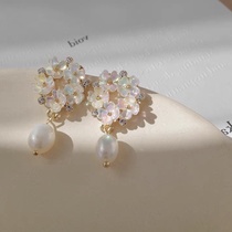Delicate fashion trend Pearl flowers new Korean version trend earrings