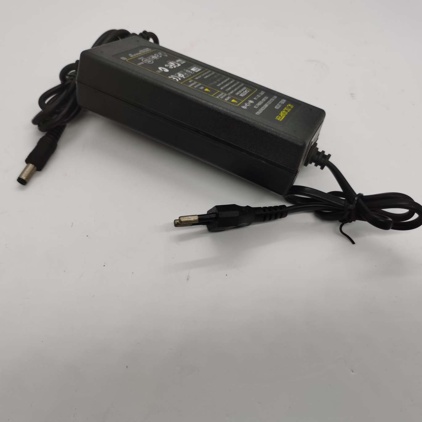 外贸热销LED电源适配器12V4A 48W 安防监控适配器/开关电源详情1