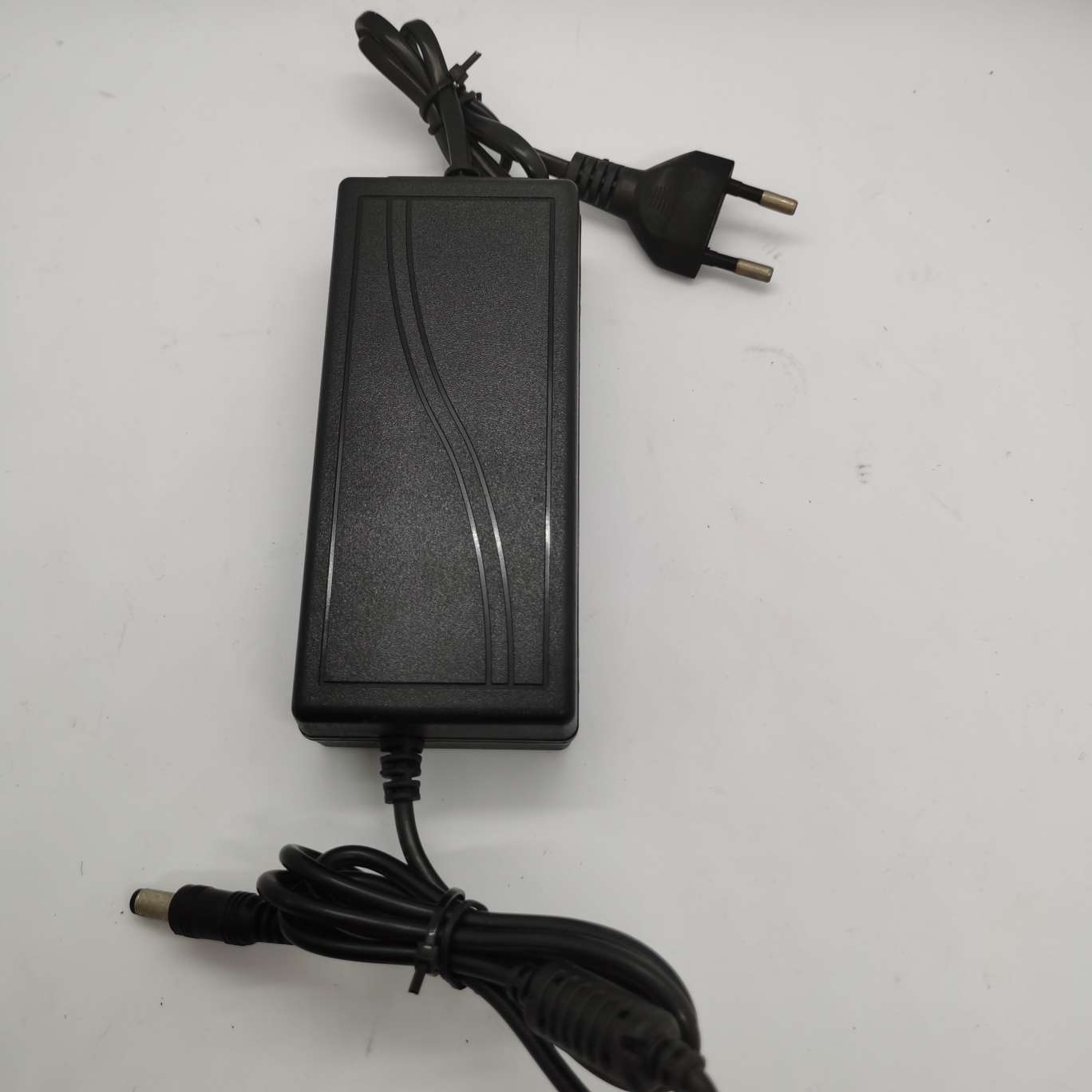 外贸热销LED电源适配器12V4A 48W 安防监控适配器/开关电源详情3