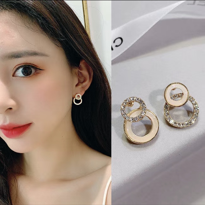 Stud earrings A18