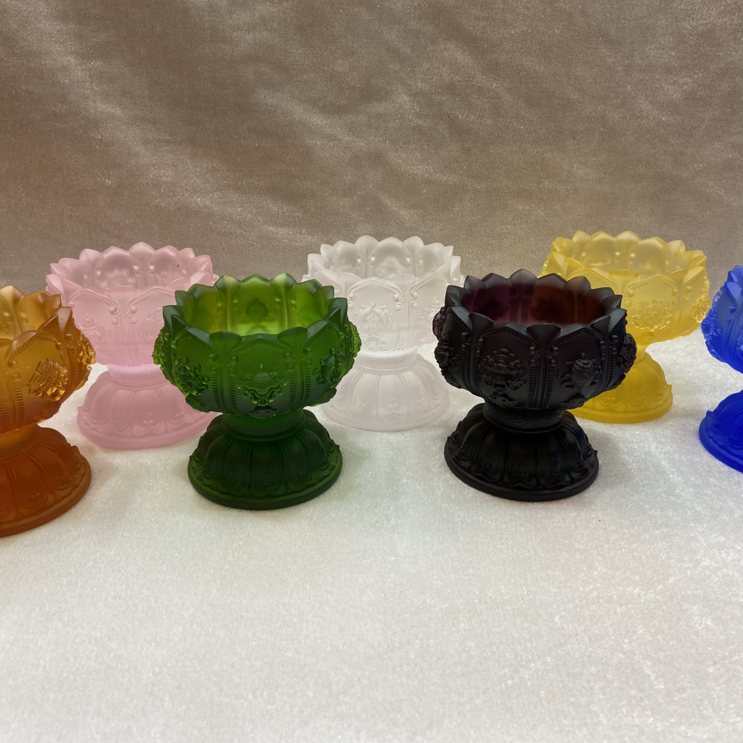 Glass Seven Color Lotus Eight Auspicious Holy Water Cup