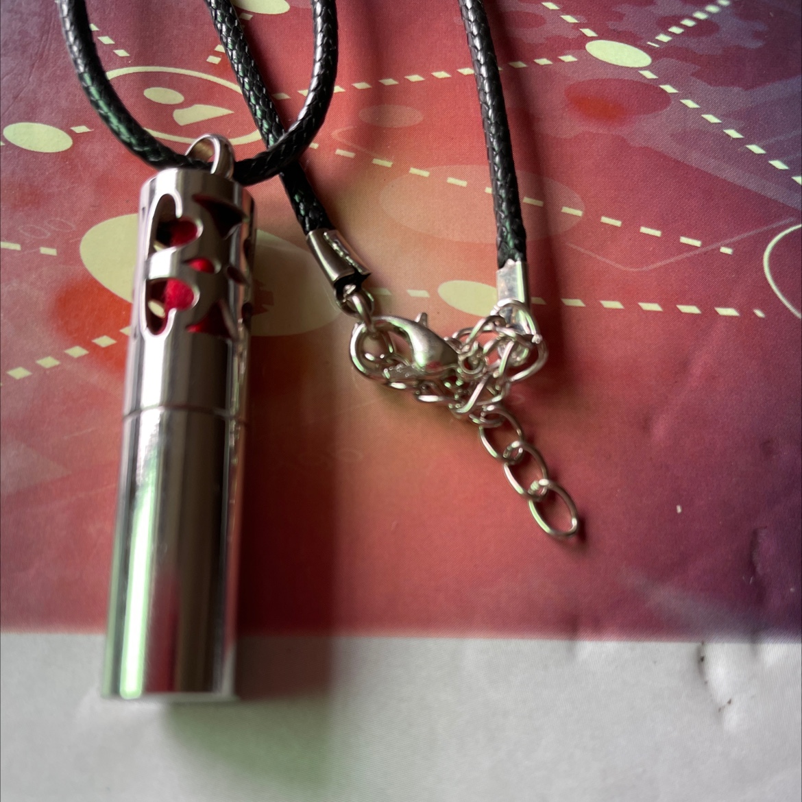 Stainless steel 3-section perfume and aromatherapy pendant D Specification image