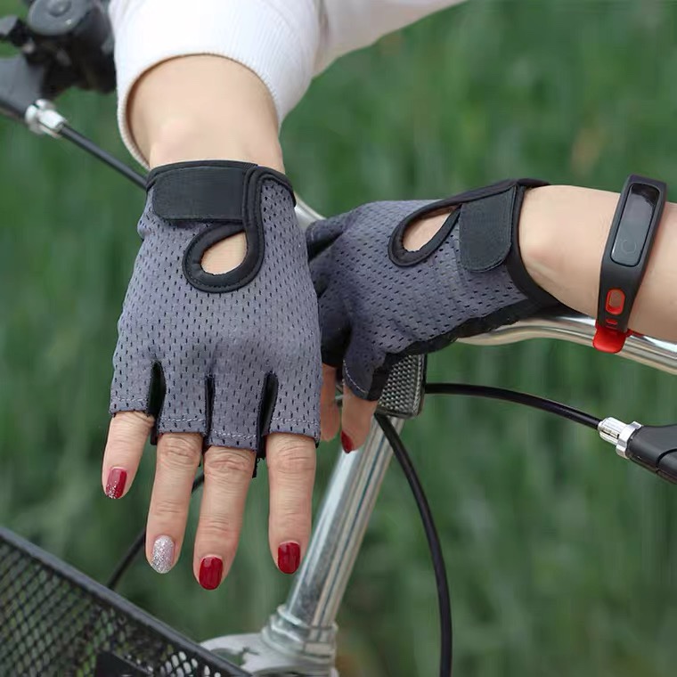 Fitness gloves women's half finger sports men's anti-skating silk thin summer cycling training pull-up anti-cocoon