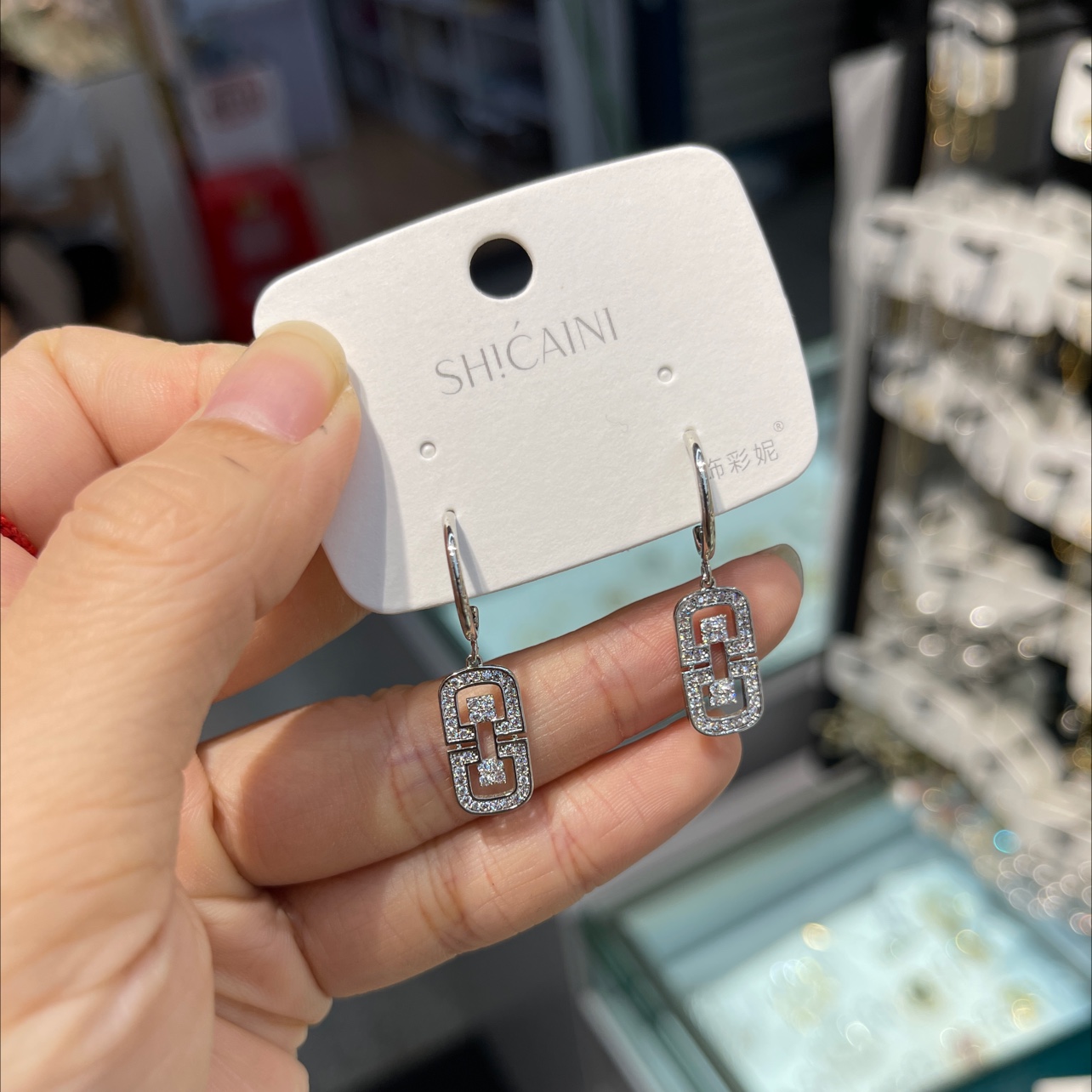 Shaped zircon earrings