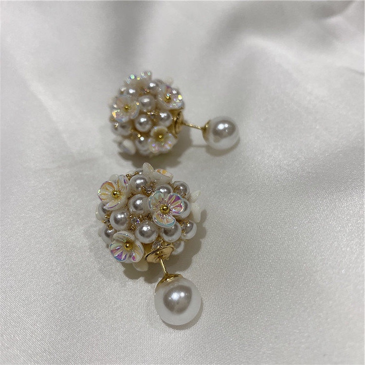 Small flower diamond ball, pearl front and back earrings French charm.
