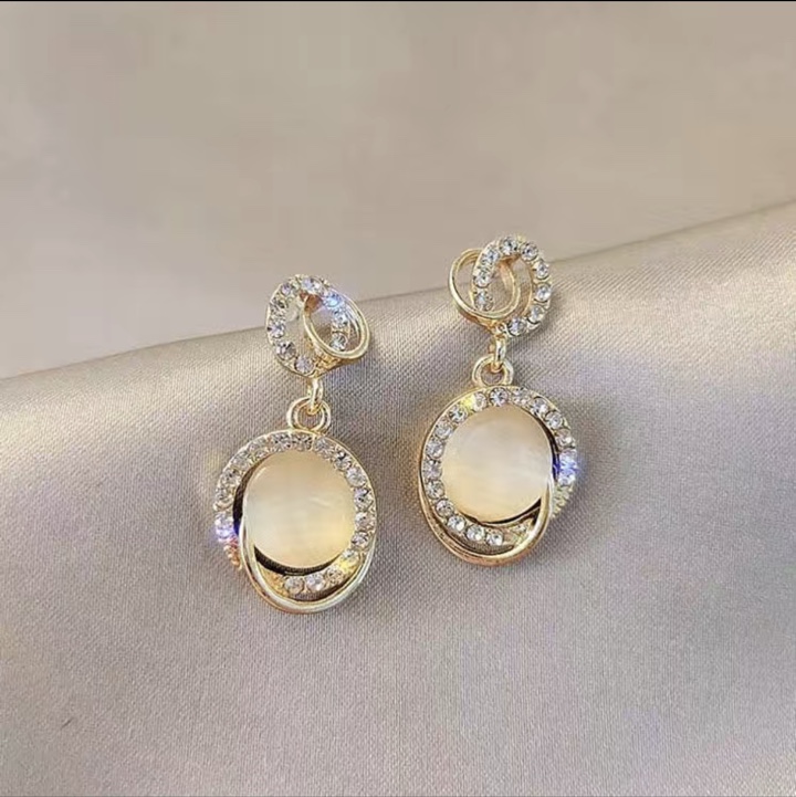 Stud earrings A35
