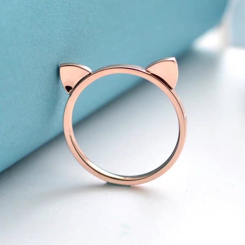 A light luxury and exaggerated kitten ring for women's index finger, with a niche European and American style and fashion Specification image