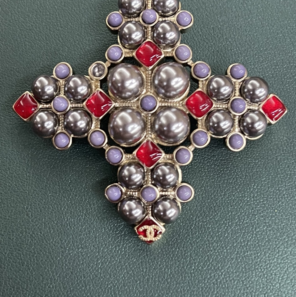 Stylish High quality Pearl Red Brooch 1