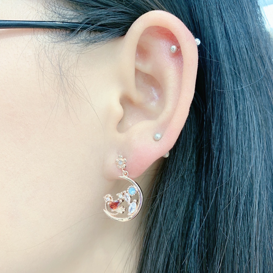 Dongdaemun, South Korea, micro-inlaid zircon flower bird cute and fresh asymmetrical moon S925 silver needle earrings