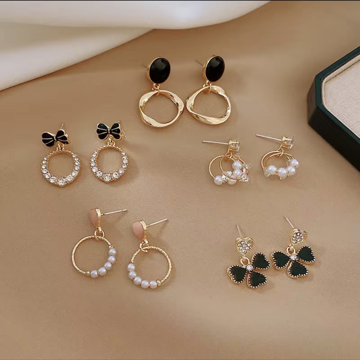 Stud earrings A54