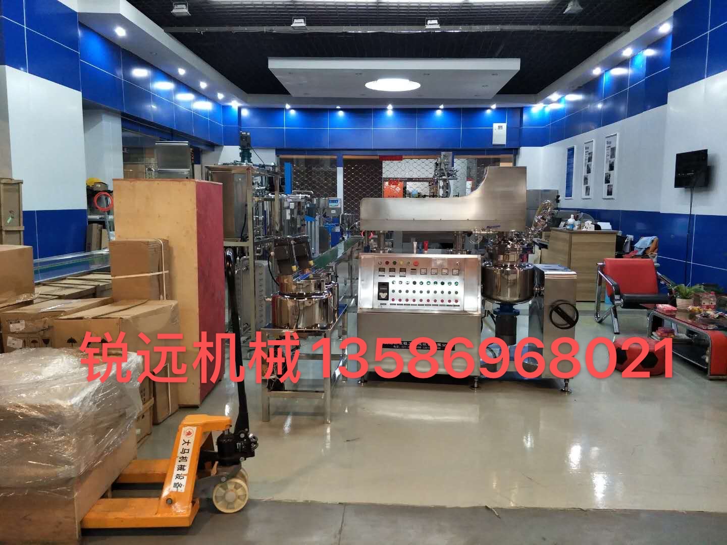 Factory direct sales of lifting vacuum homogenizing emulsifying machine. Ruiyuan Machinery Factory Direct sales, honest operation pic 4
