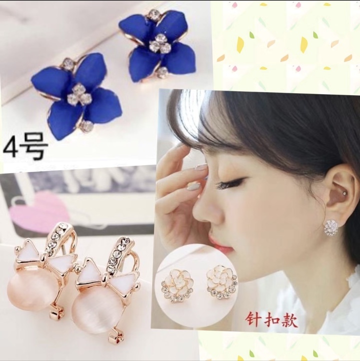 Stud earrings A10